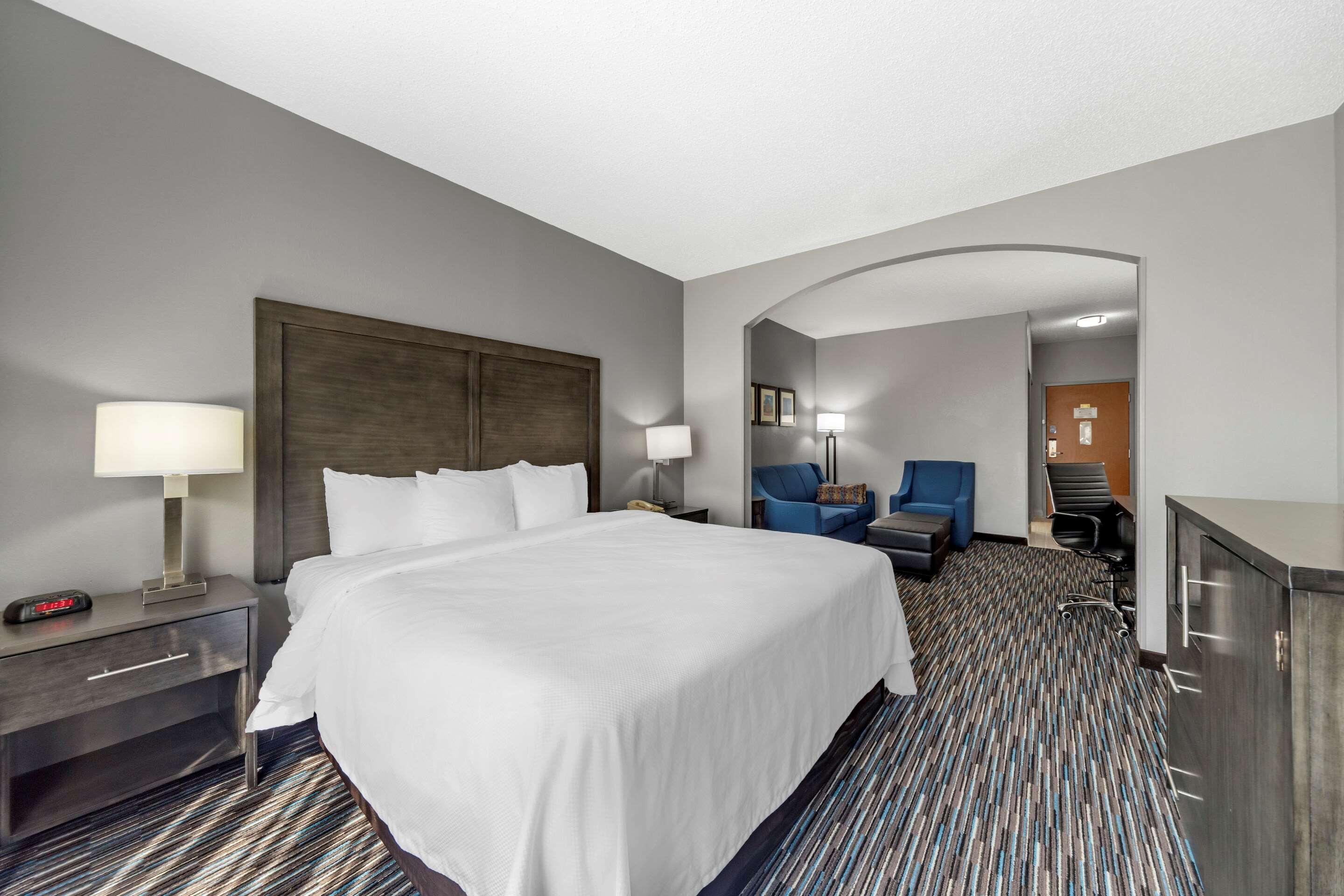 Garner Hotel Oklahoma City - Quail Springs By Ihg Экстерьер фото